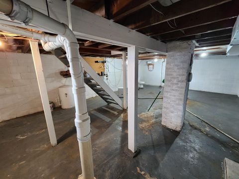 Tiny photo for 1208 2nd St, Hull, IA 51239 (MLS # 831528)