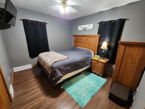 Tiny photo for 1208 2nd St, Hull, IA 51239 (MLS # 831528)