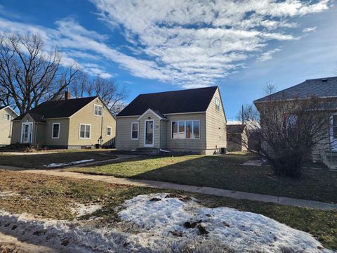 Tiny photo for 1208 2nd St, Hull, IA 51239 (MLS # 831528)