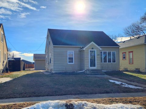 Tiny photo for 1208 2nd St, Hull, IA 51239 (MLS # 831528)