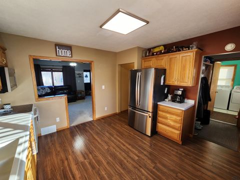 Tiny photo for 1208 2nd St, Hull, IA 51239 (MLS # 831528)