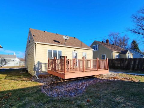 Tiny photo for 1208 2nd St, Hull, IA 51239 (MLS # 831528)