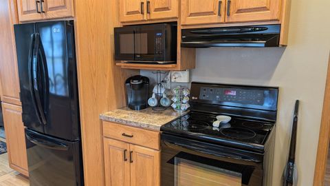 Tiny photo for 234 2nd Ave NE Ave, Sioux Center, IA 51250 (MLS # 832230)