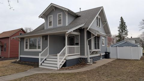 Photo of 234 2nd Ave NE Ave, Sioux Center, IA 51250 (MLS # 832230)
