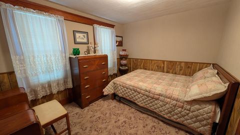 Tiny photo for 234 2nd Ave NE Ave, Sioux Center, IA 51250 (MLS # 832230)