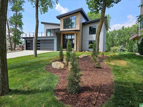 Single Family Residence in Dakota Dunes SD 487 Bay Hill.jpg