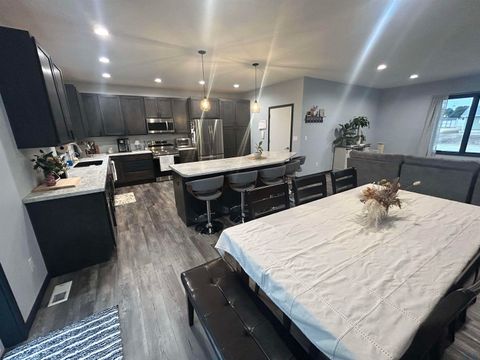 Tiny photo for 936 14th Street Circle NE, Sioux Center, IA 51250 (MLS # 832031)