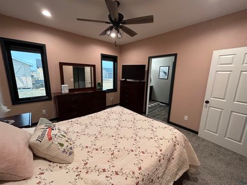 Tiny photo for 936 14th Street Circle NE, Sioux Center, IA 51250 (MLS # 832031)