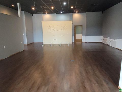 Tiny photo for 101 N Runger Ave #Suite G, Sheldon, IA 51201 (MLS # 821747)