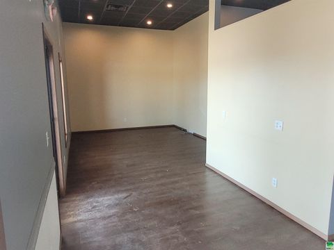 Tiny photo for 101 N Runger Ave #Suite G, Sheldon, IA 51201 (MLS # 821747)