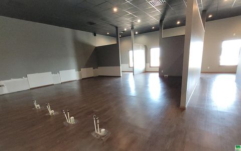 Tiny photo for 101 N Runger Ave #Suite G, Sheldon, IA 51201 (MLS # 821747)