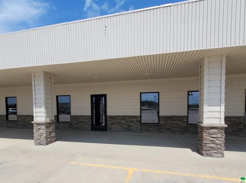 Tiny photo for 101 N Runger Ave #Suite G, Sheldon, IA 51201 (MLS # 821747)