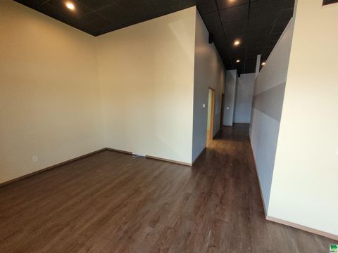 Tiny photo for 101 N Runger Ave #Suite G, Sheldon, IA 51201 (MLS # 821747)