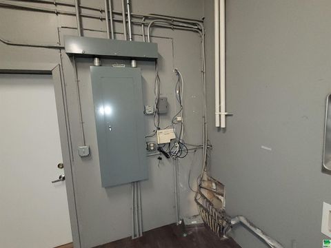 Tiny photo for 101 N Runger Ave #Suite G, Sheldon, IA 51201 (MLS # 821747)