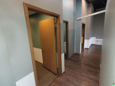 Tiny photo for 101 N Runger Ave #Suite G, Sheldon, IA 51201 (MLS # 821747)