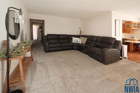 Tiny photo for 1612 Linden Street, Hull, IA 51239 (MLS # 830948)