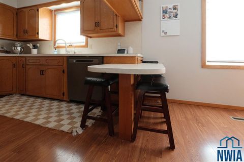 Tiny photo for 1612 Linden Street, Hull, IA 51239 (MLS # 830948)