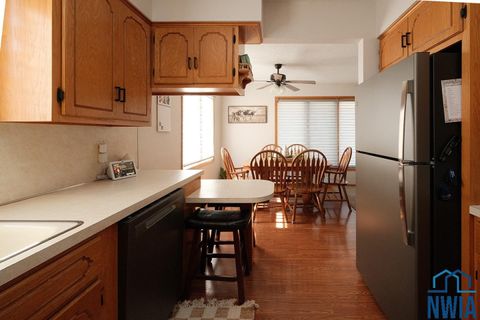 Tiny photo for 1612 Linden Street, Hull, IA 51239 (MLS # 830948)