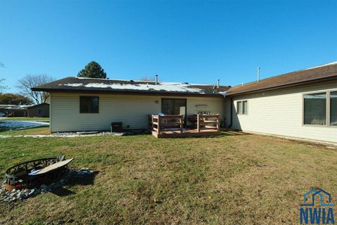 Tiny photo for 1612 Linden Street, Hull, IA 51239 (MLS # 830948)