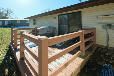 Tiny photo for 1612 Linden Street, Hull, IA 51239 (MLS # 830948)