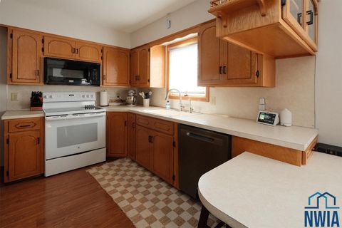 Tiny photo for 1612 Linden Street, Hull, IA 51239 (MLS # 830948)