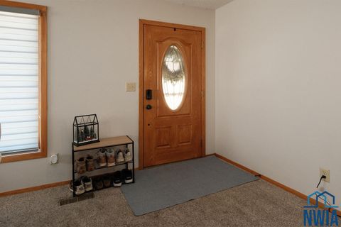 Tiny photo for 1612 Linden Street, Hull, IA 51239 (MLS # 830948)