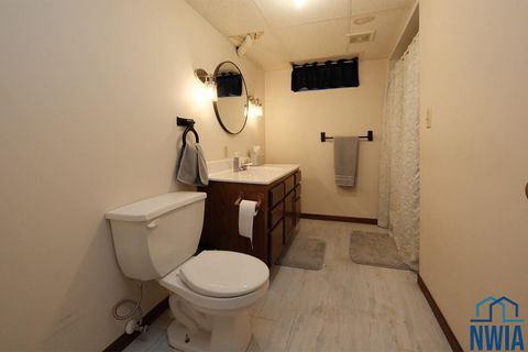 Tiny photo for 1612 Linden Street, Hull, IA 51239 (MLS # 830948)