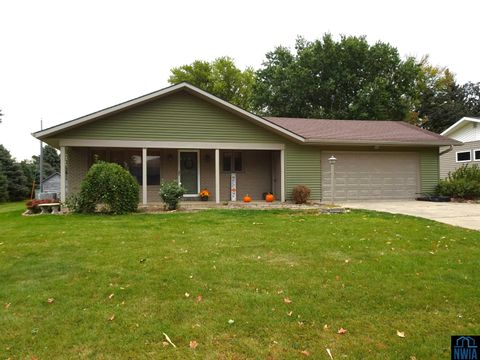 Tiny photo for 1010 Brown Street, Hull, IA 51239 (MLS # 830551)