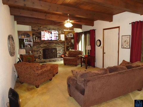 Tiny photo for 1010 Brown Street, Hull, IA 51239 (MLS # 830551)