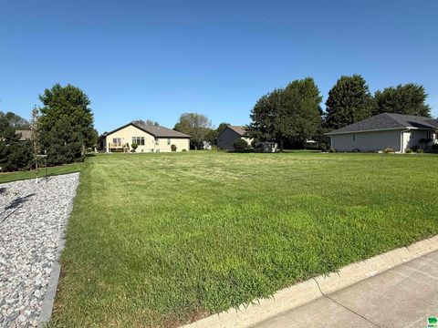 Tiny photo for 1651 SE 5th Ave, Sioux Center, IA 51250 (MLS # 829367)