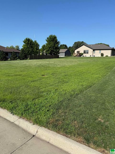Tiny photo for 1651 SE 5th Ave, Sioux Center, IA 51250 (MLS # 829367)