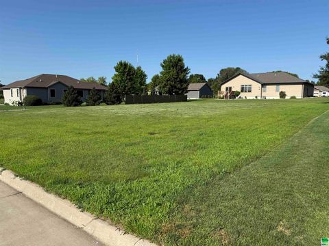 Photo of 1651 SE 5th Ave, Sioux Center, IA 51250 (MLS # 829367)