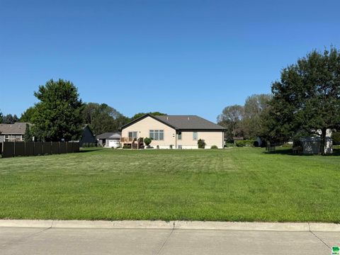 Tiny photo for 1651 SE 5th Ave, Sioux Center, IA 51250 (MLS # 829367)
