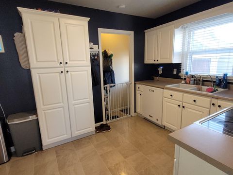 Tiny photo for 715 9th Ave, Sheldon, IA 51201 (MLS # 832144)