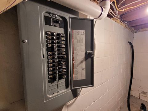 Tiny photo for 715 9th Ave, Sheldon, IA 51201 (MLS # 832144)