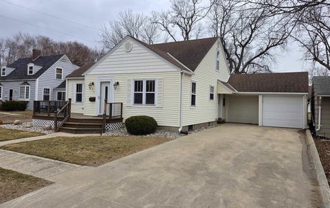 Tiny photo for 715 9th Ave, Sheldon, IA 51201 (MLS # 832144)