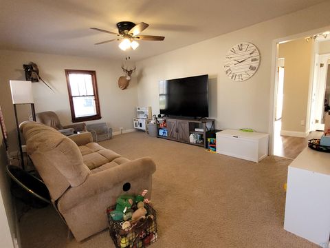 Tiny photo for 715 9th Ave, Sheldon, IA 51201 (MLS # 832144)