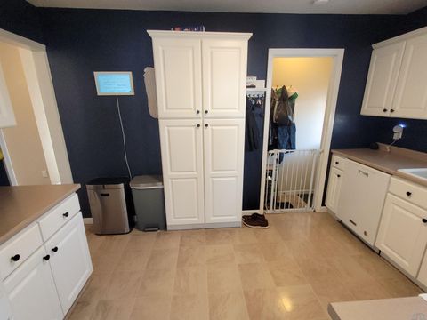 Tiny photo for 715 9th Ave, Sheldon, IA 51201 (MLS # 832144)