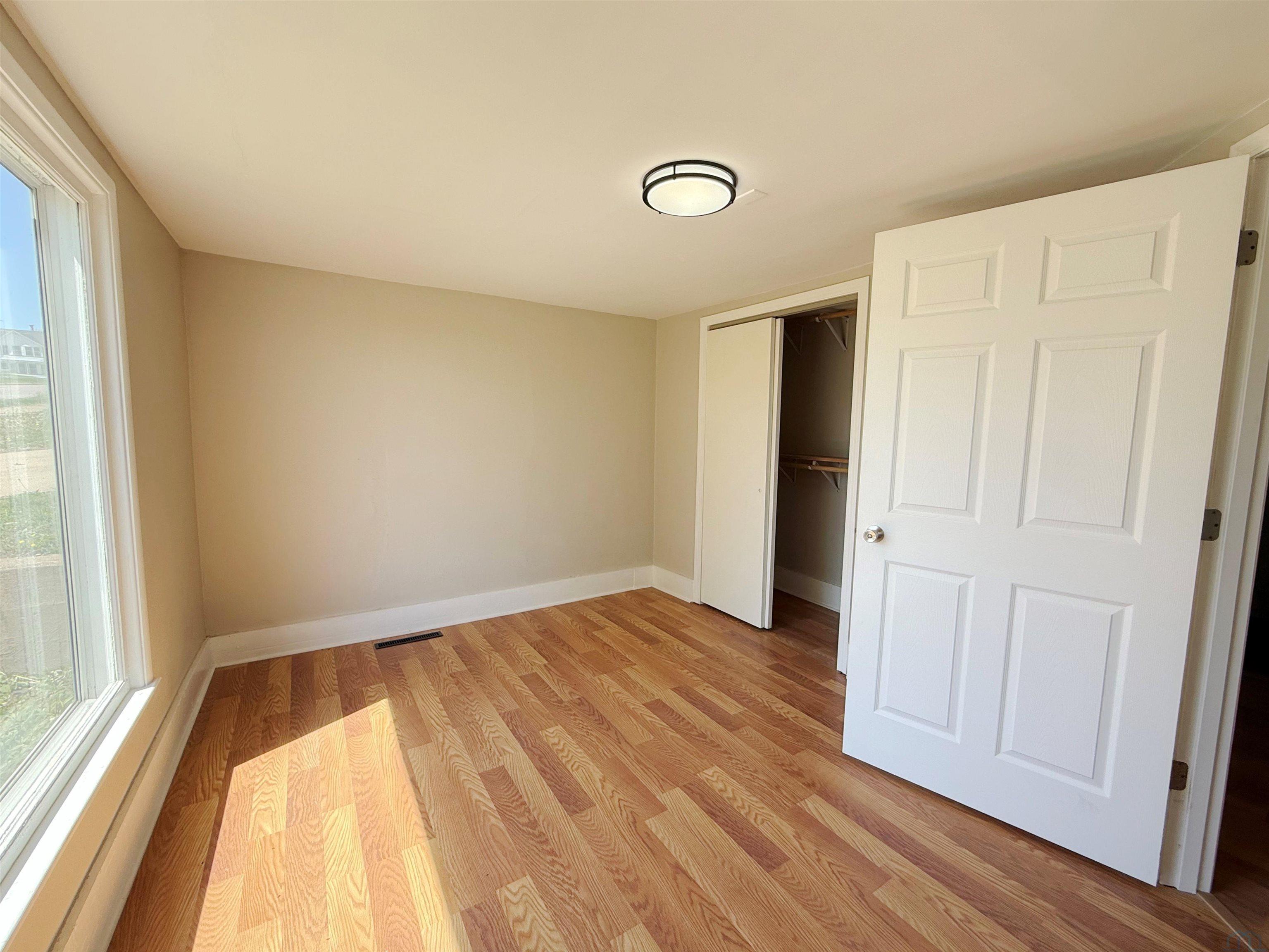 416 W CHERRY ST - Photo 3