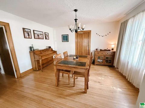 Tiny photo for 211 Albany Ave SE Ave, Orange City, IA 51041 (MLS # 830000)