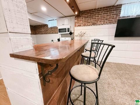 Tiny photo for 211 Albany Ave SE Ave, Orange City, IA 51041 (MLS # 830000)