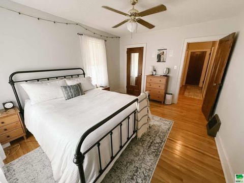 Tiny photo for 211 Albany Ave SE Ave, Orange City, IA 51041 (MLS # 830000)