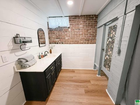 Tiny photo for 211 Albany Ave SE Ave, Orange City, IA 51041 (MLS # 830000)