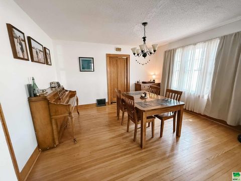 Tiny photo for 211 Albany Ave SE Ave, Orange City, IA 51041 (MLS # 830000)