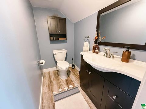 Tiny photo for 211 Albany Ave SE Ave, Orange City, IA 51041 (MLS # 830000)