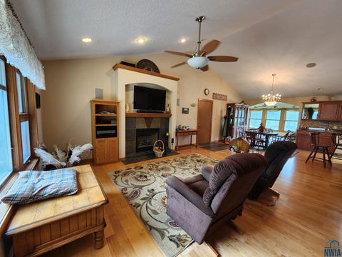 Tiny photo for 3099B Nest Avenue, Sheldon, IA 51201 (MLS # 830857)