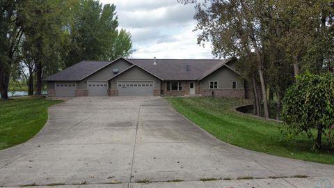 Photo of 3099B Nest Avenue, Sheldon, IA 51201 (MLS # 830857)