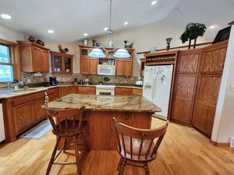 Tiny photo for 3099B Nest Avenue, Sheldon, IA 51201 (MLS # 830857)