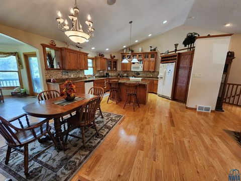 Tiny photo for 3099B Nest Avenue, Sheldon, IA 51201 (MLS # 830857)