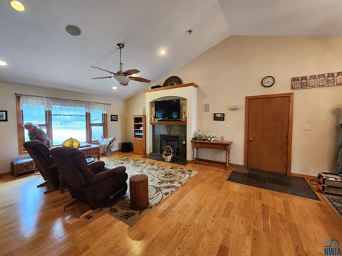 Tiny photo for 3099B Nest Avenue, Sheldon, IA 51201 (MLS # 830857)